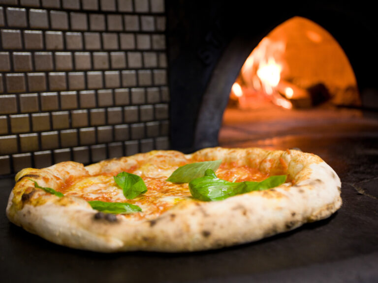 Italian Pizza Kitchen: Enjoying Authentic Italian Pizzerias