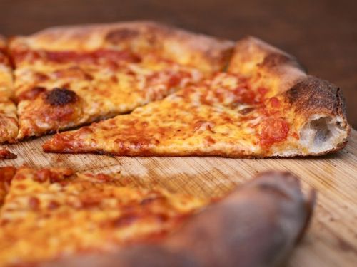 What Is New York Style Pizza: Exploring a Classic American Slice