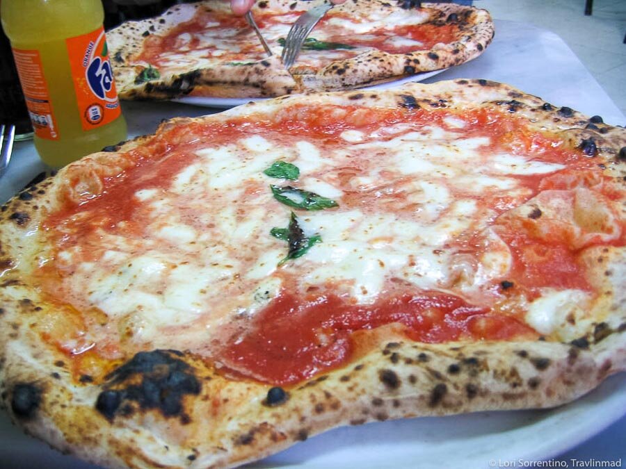 Di Napoli Pizza: Savoring Italian-Inspired Pizzas