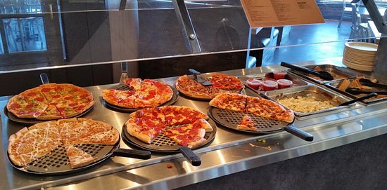 Does Pizza Hut Have a Buffet: Exploring Pizza Hut Dining Options