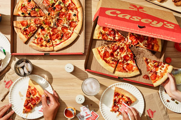 14 Inch Pizza: Shareable Size, Unforgettable Flavor