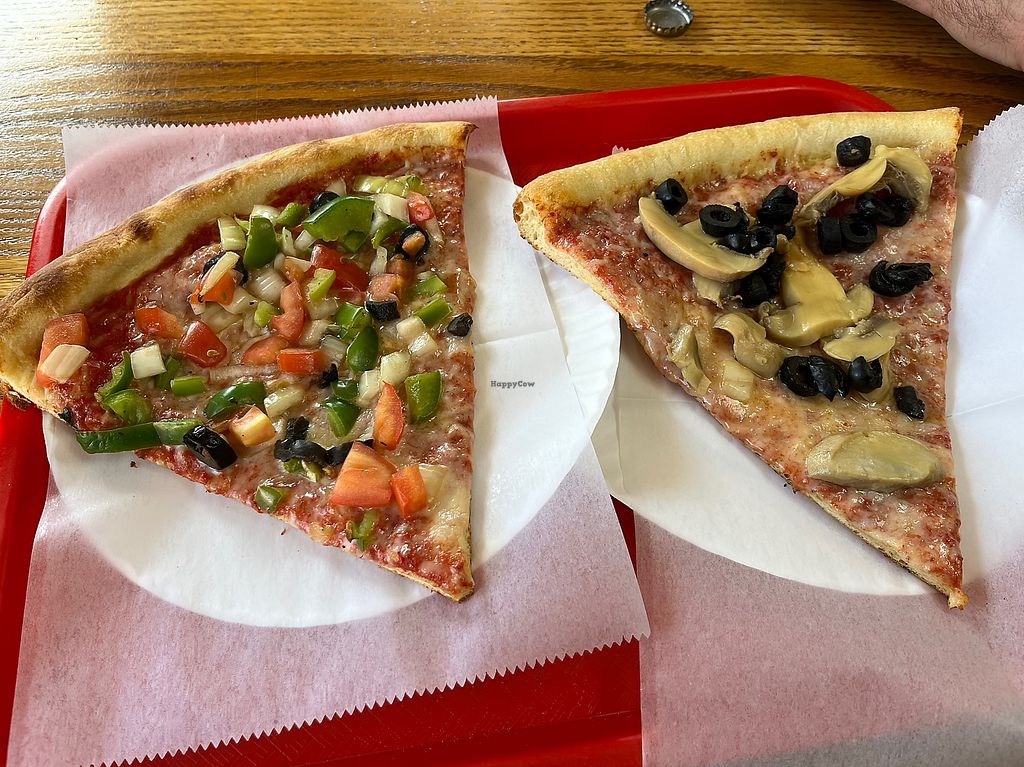 San Remo Pizzeria: Italian Tradition, Every Slice Authentic