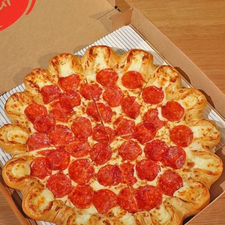 Pizza Hut Stuffed Crust: A Cheese Lover’s Dream