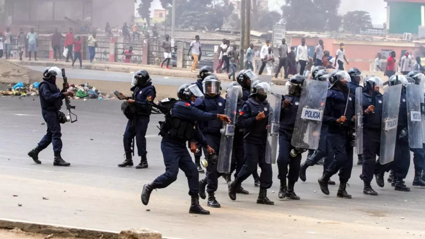 Violence Erupts in Angola Amid Fuel Price Hike Protests: Four Dead, Hundreds Arrested