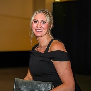 In Loving Memory of Jesse Lynn Lofstrom: A Dedicated Volleyball Coach and Community Leader