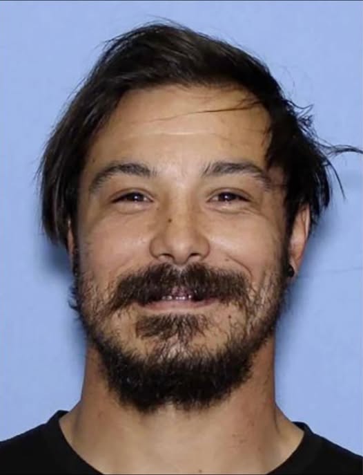 Update on Travis Decker Manhunt: Authorities Discover Bone Fragments During Search