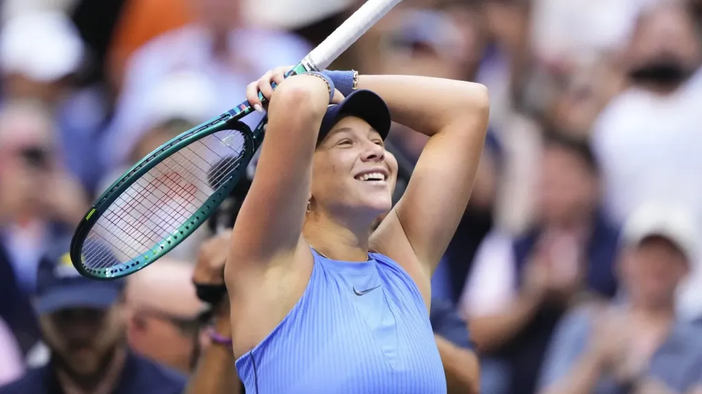 Amanda Anisimova Defeats Iga Swiatek in U.S. Open Quarterfinals, Sets Up Semifinal Showdown with Naomi Osaka